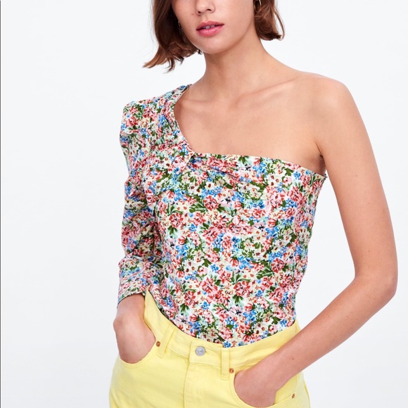 Zara Floral Asymmetrical Top - Picture 1 of 8